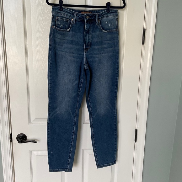 Judy Blue Slim Jeans - Picture 1 of 5